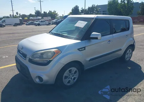 2013 Kia Soul z USA, uszkodzony, nr VIN KNDJT2A5XD7754831